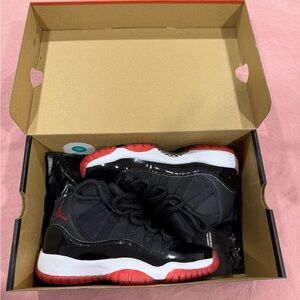 Jordan 11 retro Breds